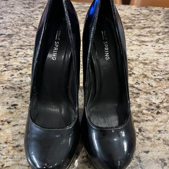 Black heels - Picture 2 of 3